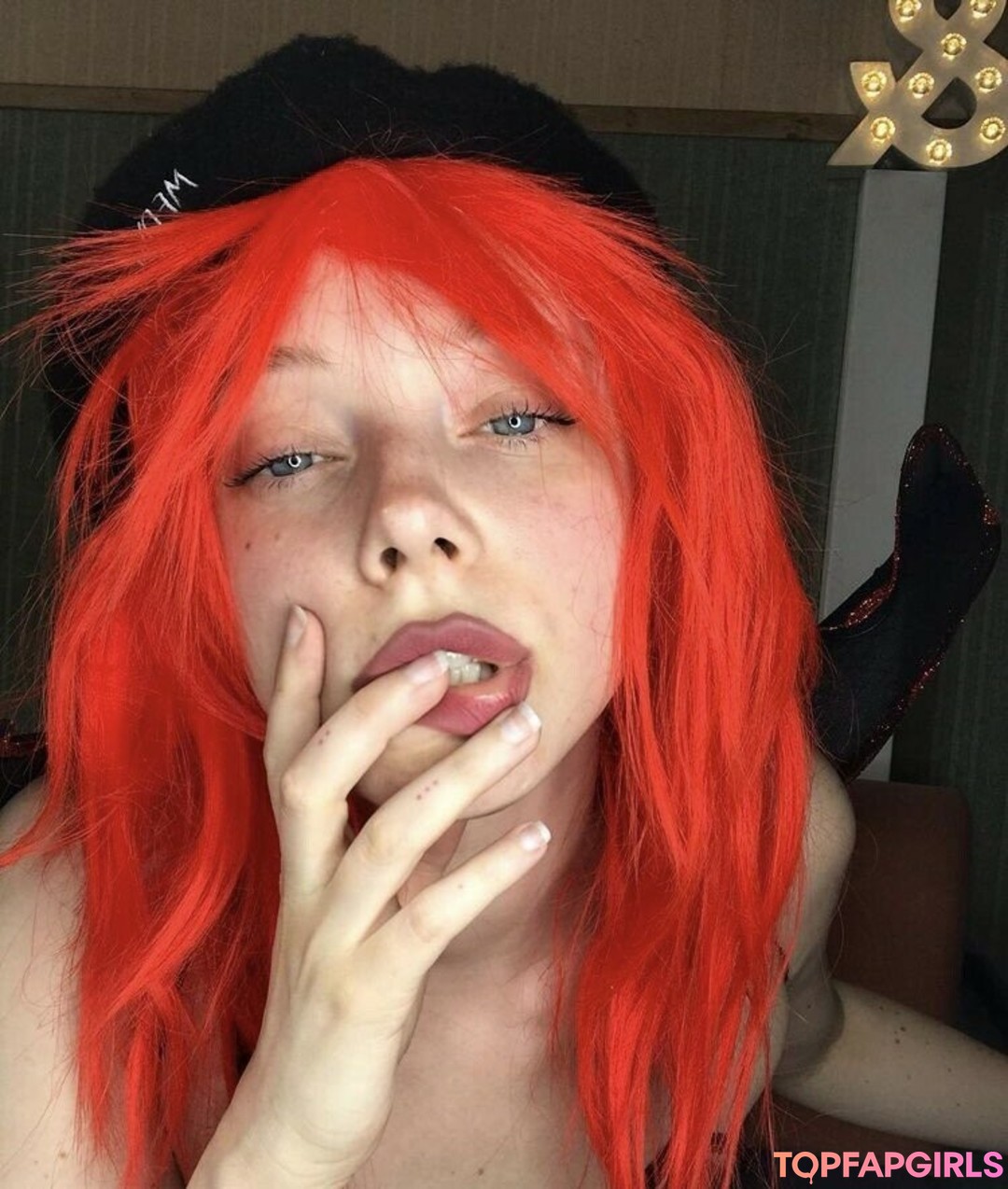 Foto desnuda filtrada de OnlyFans de Maryjaneshow #4 Foto desnuda filtrada de OnlyFans de Maryjaneshow #4