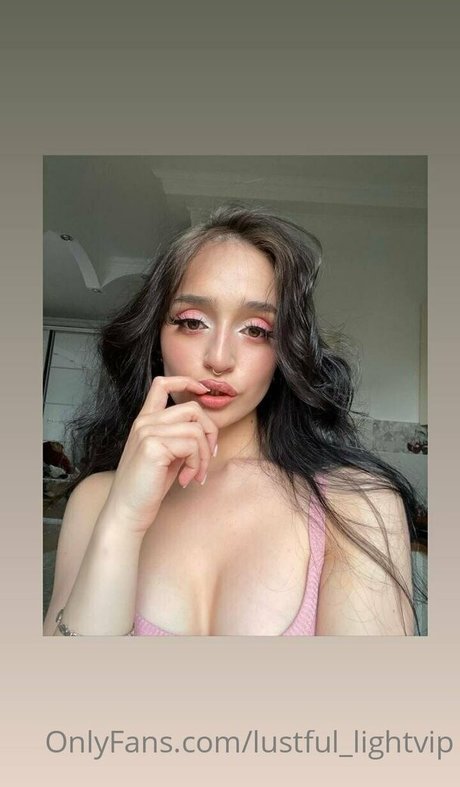 Foto desnuda filtrada de OnlyFans de Lustfullightvip