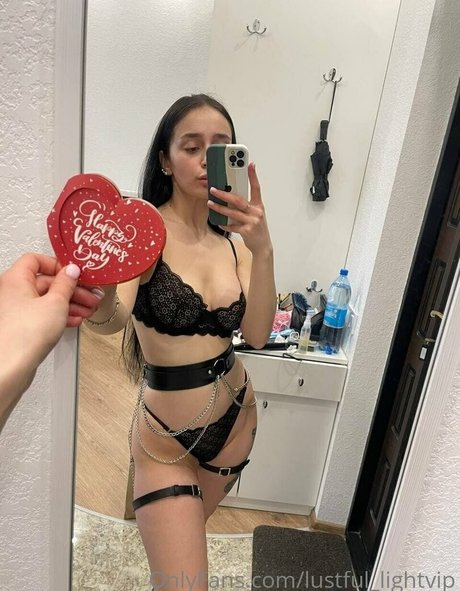 Foto desnuda filtrada de OnlyFans de Lustfullightvip