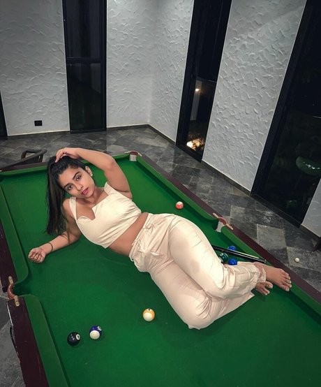 Foto desnuda filtrada de OnlyFans de Suhana Khan