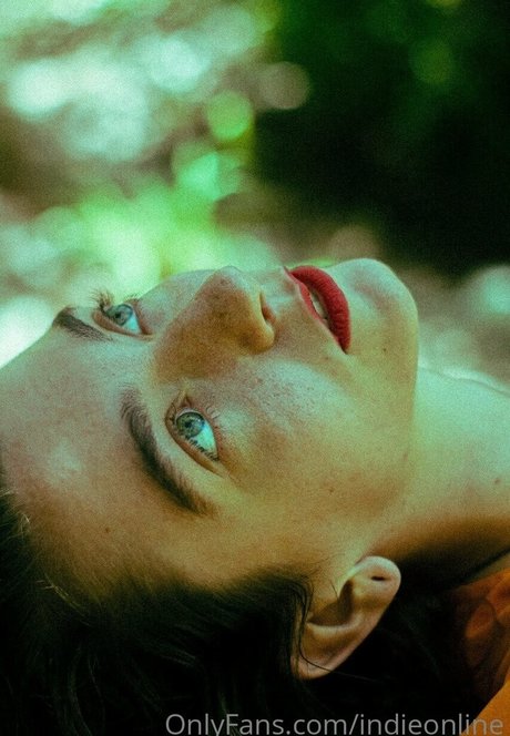 Foto desnuda filtrada de OnlyFans de Indieonline
