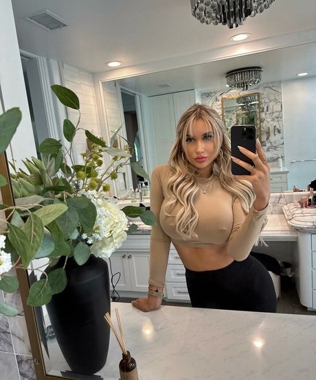 Foto desnuda filtrada de OnlyFans de Nikita Sullivan