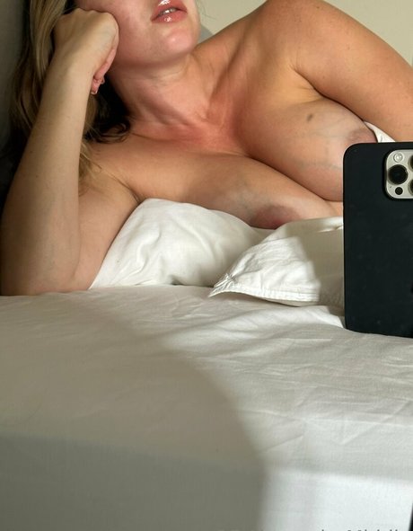 Foto desnuda filtrada de OnlyFans de Alexandramiddle
