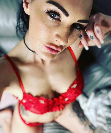 Carmen_divinefree