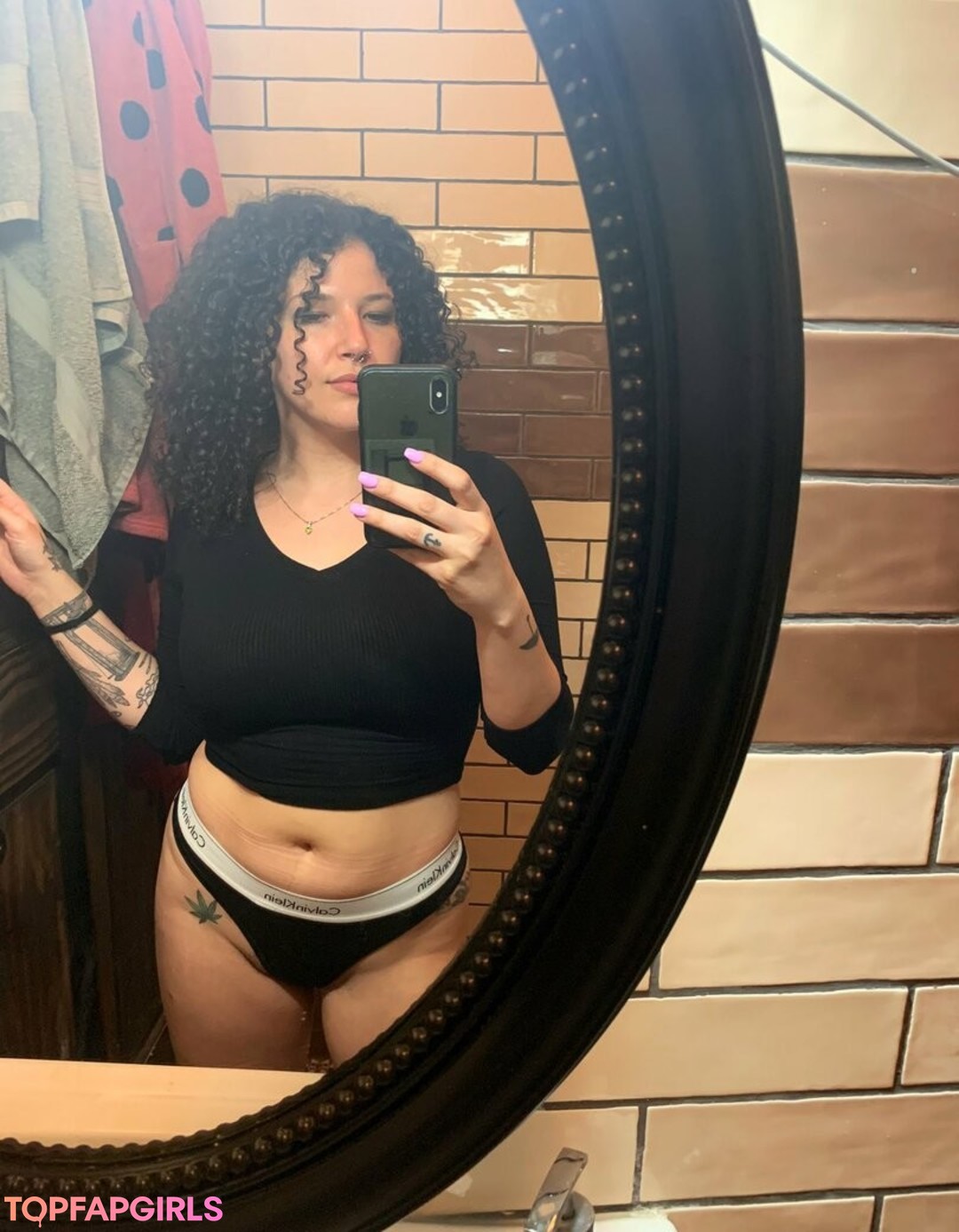 Foto desnuda filtrada de OnlyFans de Tiedyeblotter #2 Foto desnuda filtrada de OnlyFans de Tiedyeblotter #2