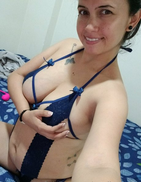 Foto desnuda filtrada de OnlyFans de Carolinauribe