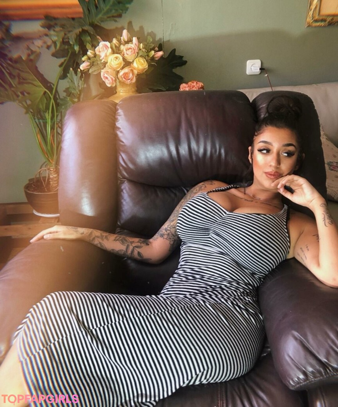 Foto desnuda filtrada de OnlyFans de May Bakshi #536 Foto desnuda filtrada de OnlyFans de May Bakshi #536