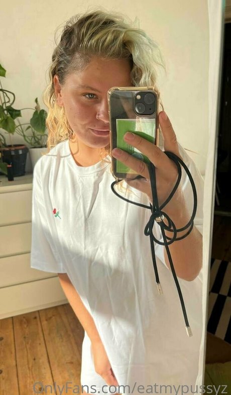 Foto desnuda filtrada de OnlyFans de Lovelyrachel2000