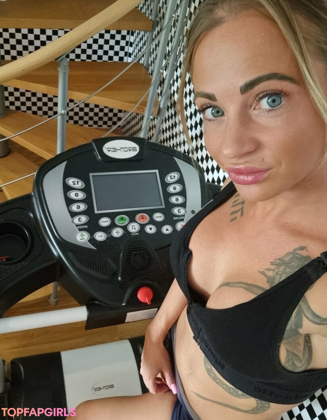 Foto desnuda filtrada de OnlyFans de Yourmonicaa #32 Foto desnuda filtrada de OnlyFans de Yourmonicaa #32