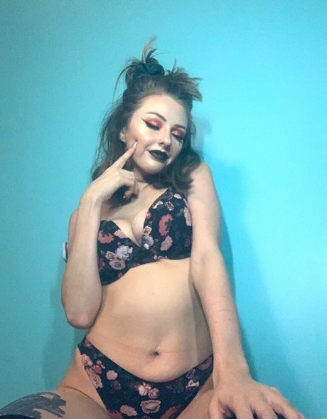 Foto desnuda filtrada de OnlyFans de Swampxslut