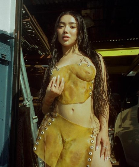 Foto desnuda filtrada de OnlyFans de Nikita Dragun