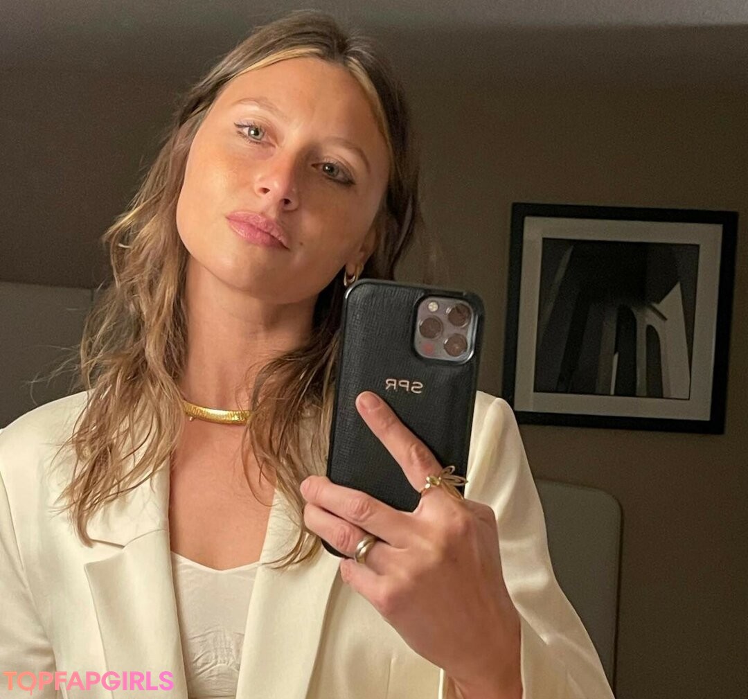 Foto desnuda filtrada de OnlyFans de Aly Michalka #93 Foto desnuda filtrada de OnlyFans de Aly Michalka #93