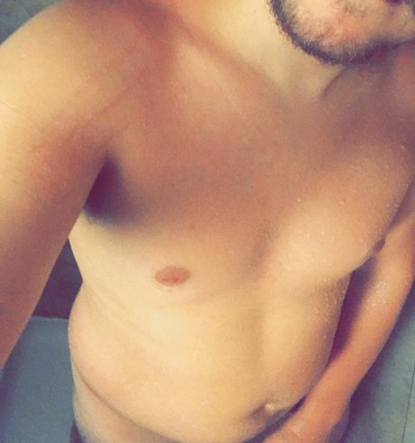 Foto desnuda filtrada de OnlyFans de Chubby Nerd