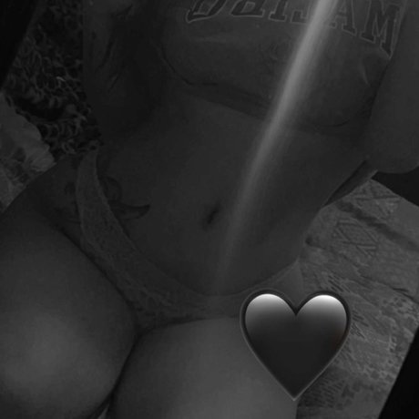 Foto desnuda filtrada de OnlyFans de B