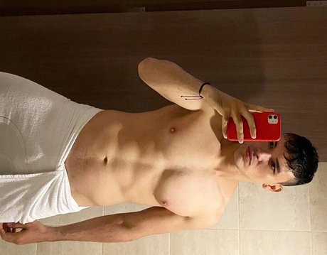 Foto desnuda filtrada de OnlyFans de Dan Matters