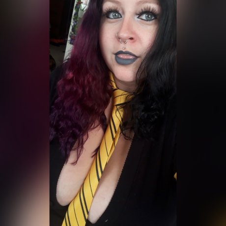 Foto desnuda filtrada de OnlyFans de Coral Nebulaaa