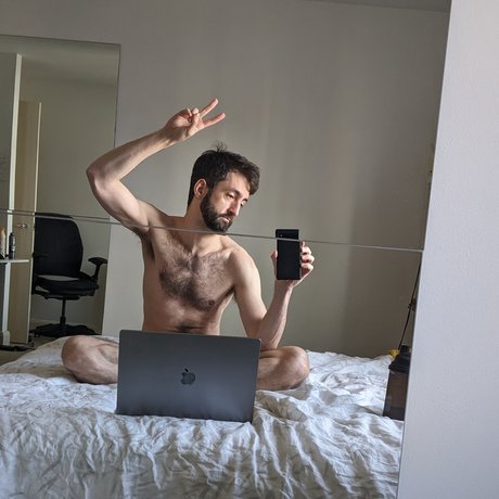 Foto desnuda filtrada de OnlyFans de Dan