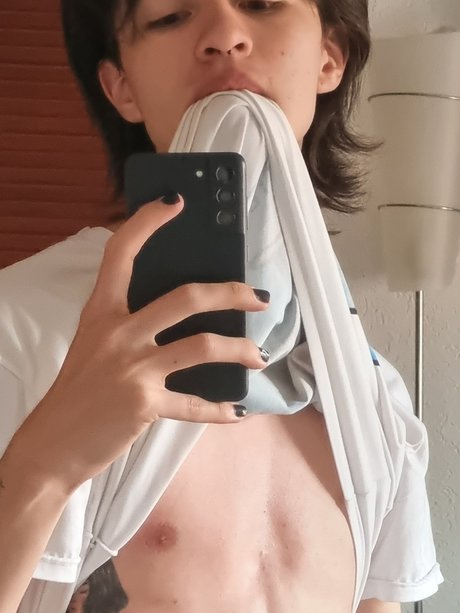 Foto desnuda filtrada de OnlyFans de Luis 