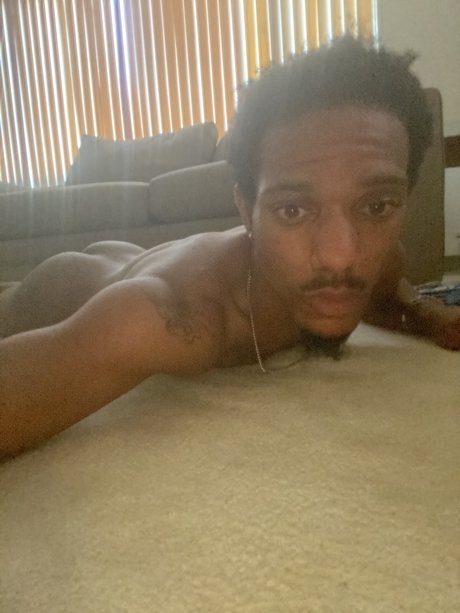 Foto desnuda filtrada de OnlyFans de Prince Chriss
