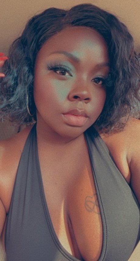Foto desnuda filtrada de OnlyFans de Rikaaa