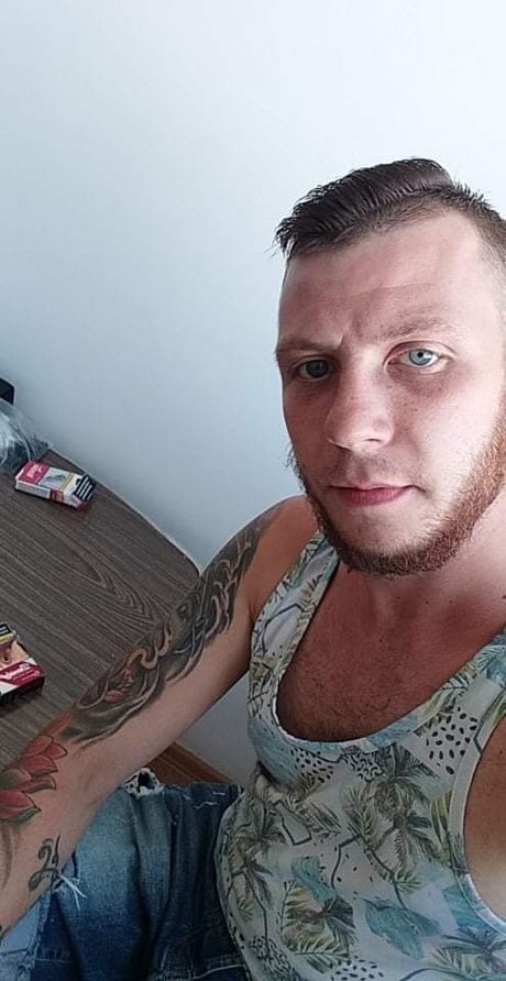 Foto desnuda filtrada de OnlyFans de  Your Perfect Couple 