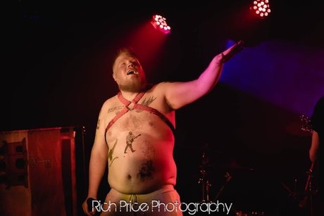 Foto desnuda filtrada de OnlyFans de Punk Bear