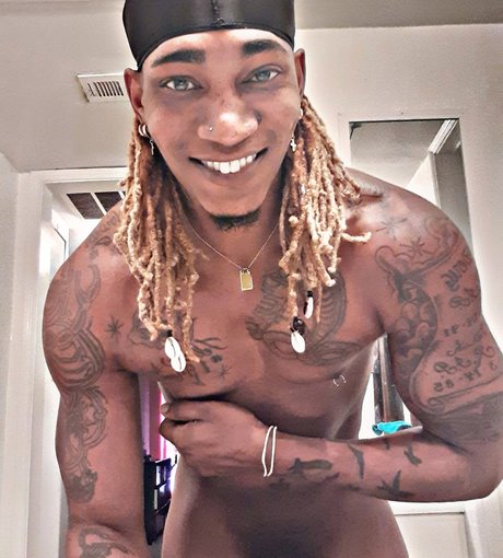 Foto desnuda filtrada de OnlyFans de Douglas White