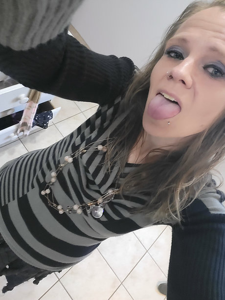 Foto desnuda filtrada de OnlyFans de Princezzpurple