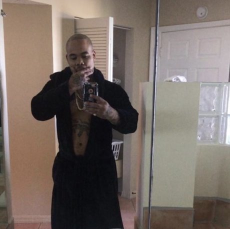 Foto desnuda filtrada de OnlyFans de Demon Dick Domino