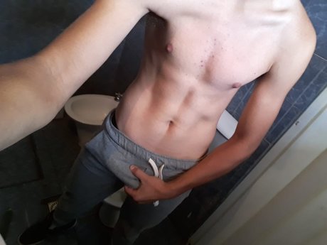 Foto desnuda filtrada de OnlyFans de Derwinnaughty
