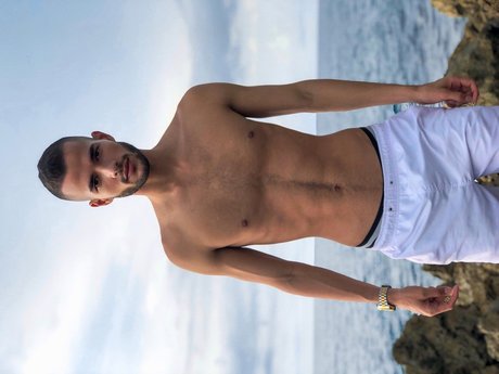 Foto desnuda filtrada de OnlyFans de Christopher