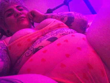 Foto desnuda filtrada de OnlyFans de Schu Baby