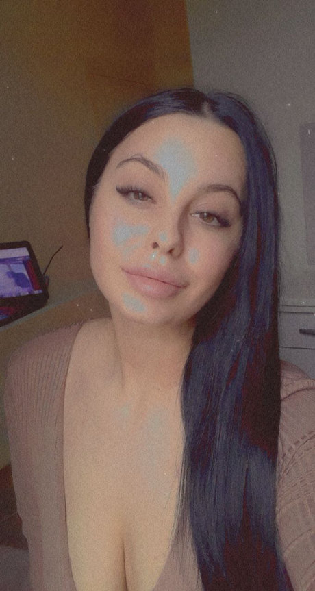 Foto desnuda filtrada de OnlyFans de Christyav