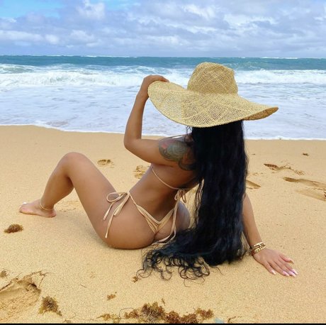 Foto desnuda filtrada de OnlyFans de Baddassbella