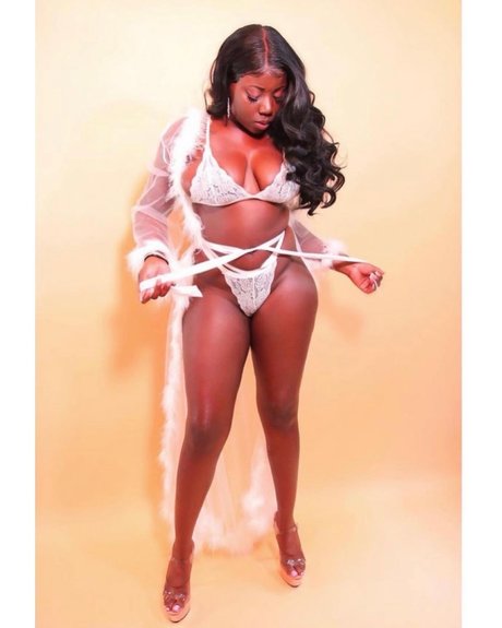 Foto desnuda filtrada de OnlyFans de Shaniqu321