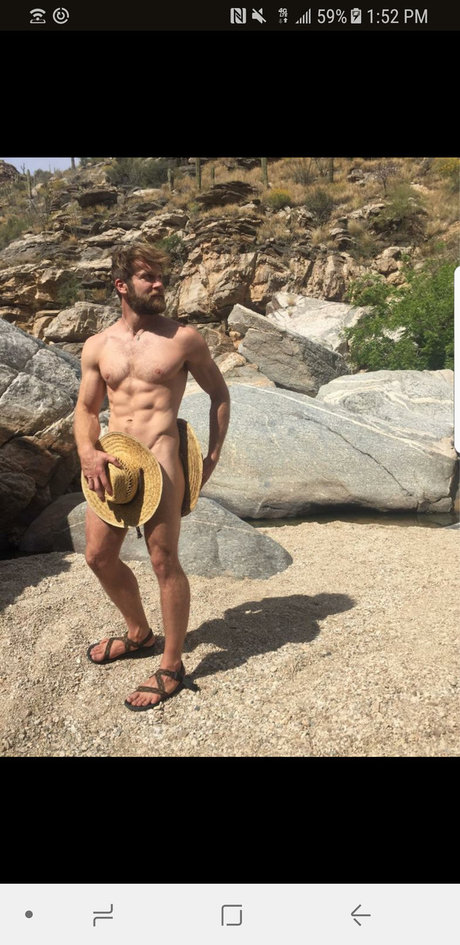 Foto desnuda filtrada de OnlyFans de Colby Keller