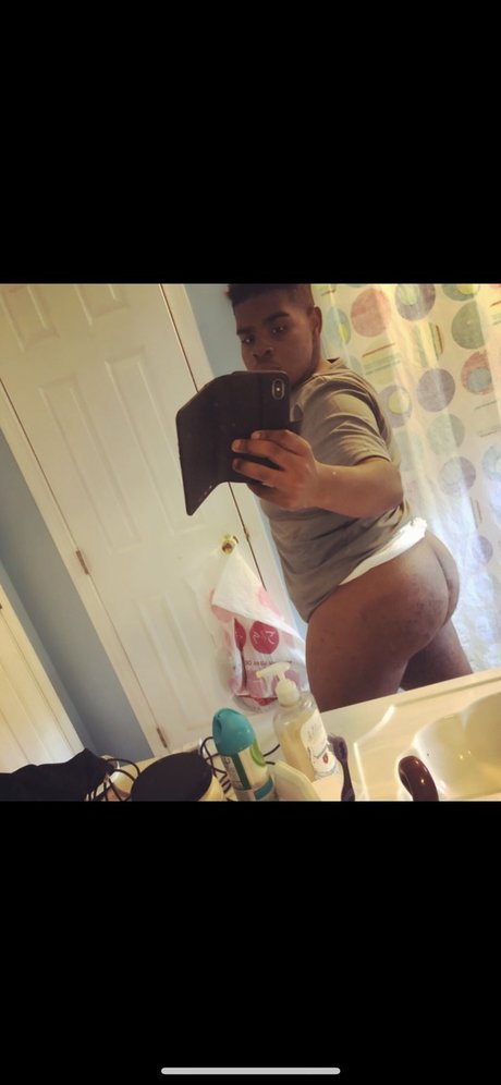 Foto desnuda filtrada de OnlyFans de Deepthroatrell