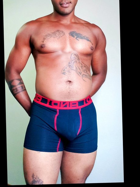 Foto desnuda filtrada de OnlyFans de Razaq