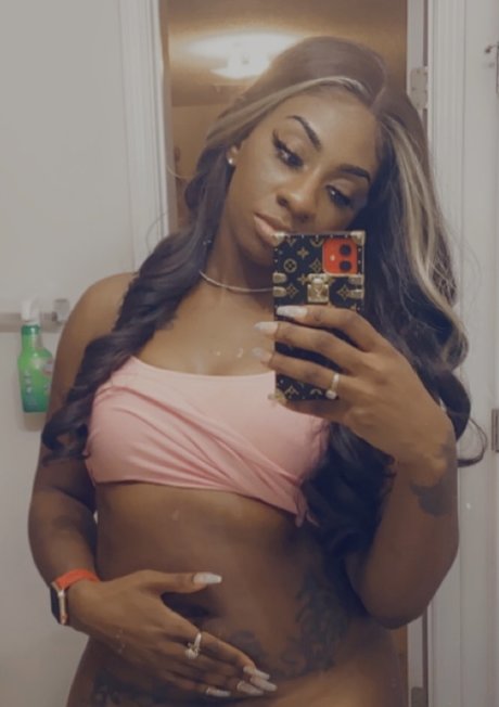 Foto desnuda filtrada de OnlyFans de Ms Bee
