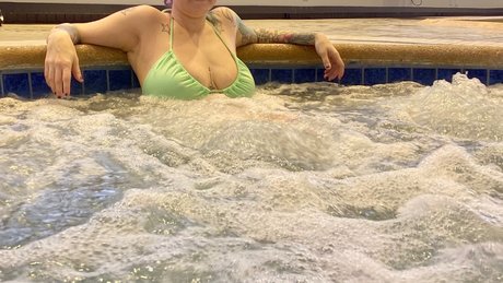 Foto desnuda filtrada de OnlyFans de Qbee 18 