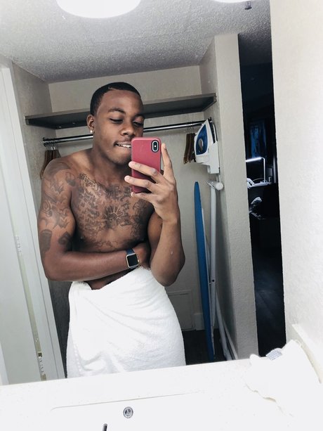 Foto desnuda filtrada de OnlyFans de Shottakeem