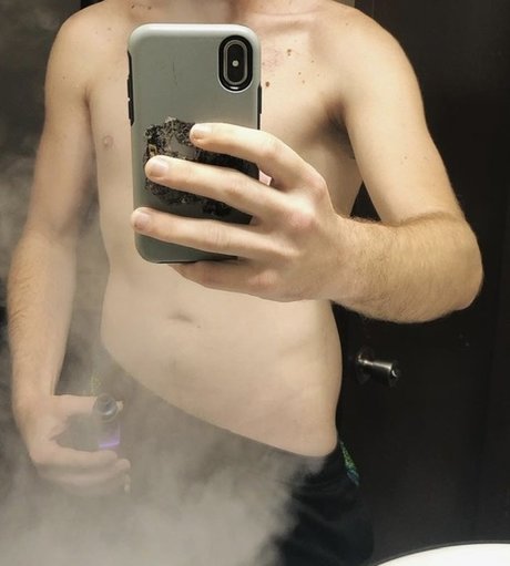 Foto desnuda filtrada de OnlyFans de Jake From Statefarm