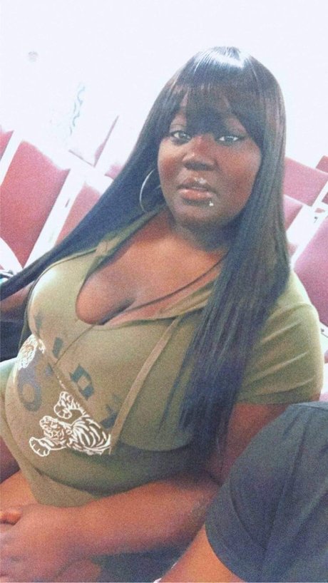 Foto desnuda filtrada de OnlyFans de Pure Chocolate