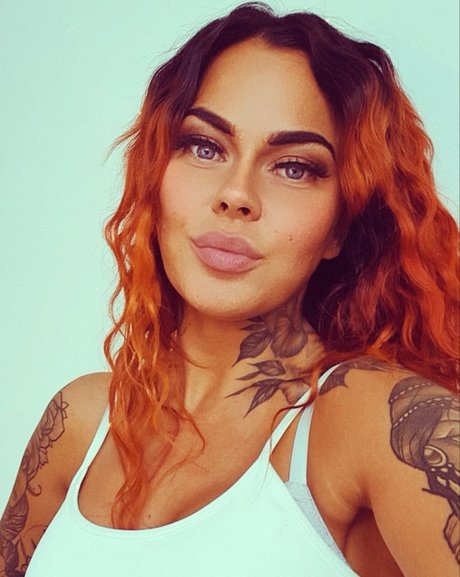 Foto desnuda filtrada de OnlyFans de Juulia