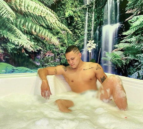 Foto desnuda filtrada de OnlyFans de Edixon Hurtado