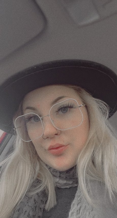 Foto desnuda filtrada de OnlyFans de Monica Greene Free