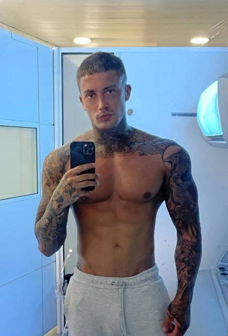 Foto desnuda filtrada de OnlyFans de Rafa