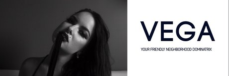 Foto desnuda filtrada de OnlyFans de Dominatrix Vega Dumont