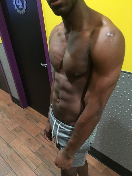 Foto desnuda filtrada de OnlyFans de Dejuanaked