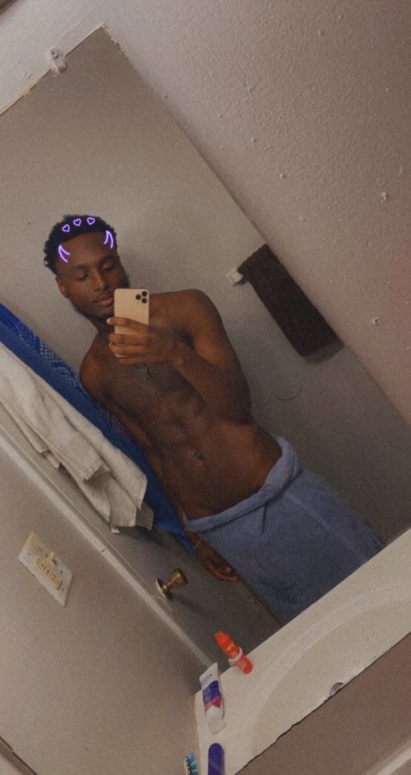 Foto desnuda filtrada de OnlyFans de Djayykidd